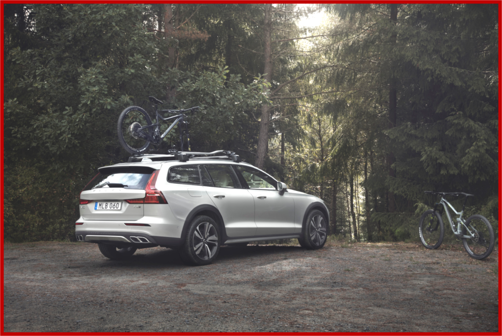 AutoInformed.com on Volvo 2019 V60 Cross Country Estate